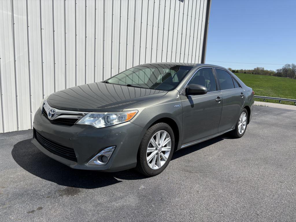2014 Toyota Camry XLE Hybrid
