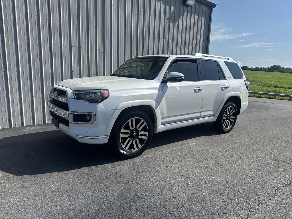 2016 Toyota 4Runner Limited's photo