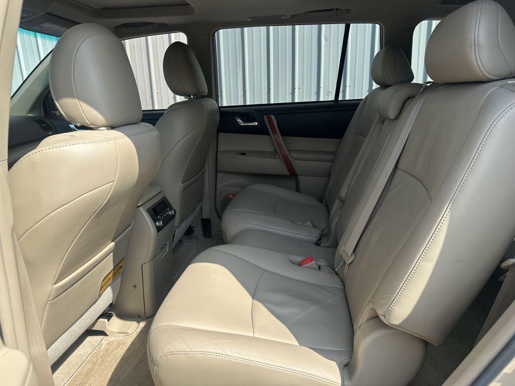 2010 Toyota Highlander Limited - Photo 6