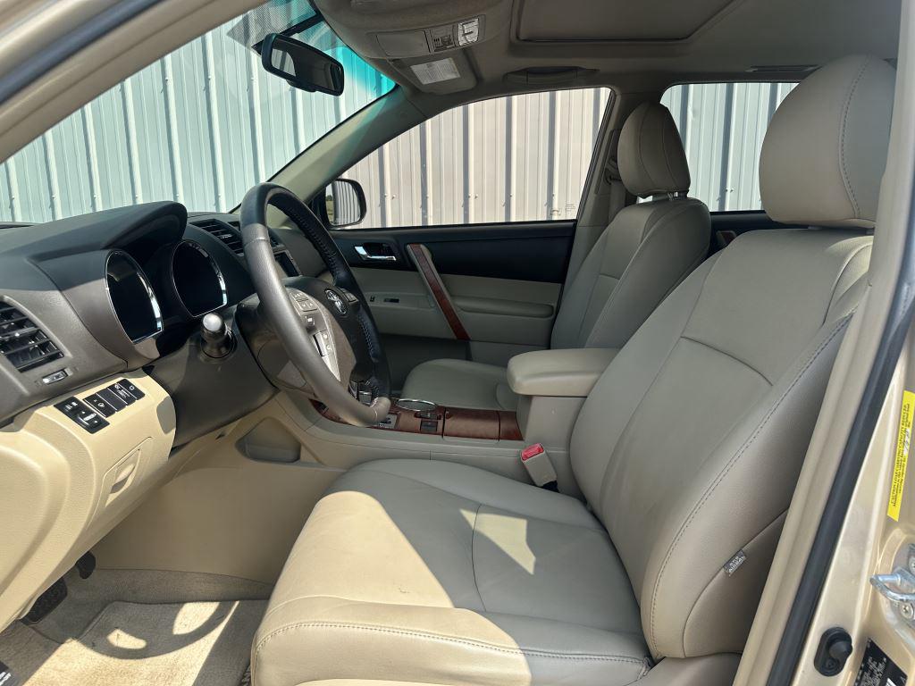 2010 Toyota Highlander Limited - Photo 9