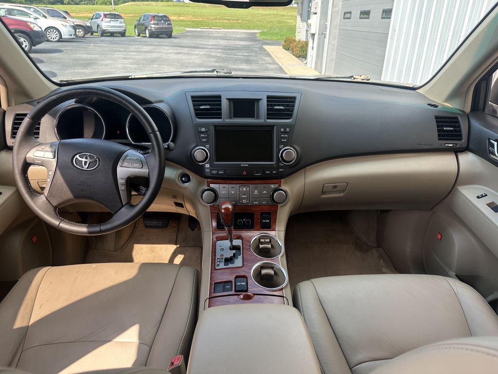 2010 Toyota Highlander Limited - Photo 8